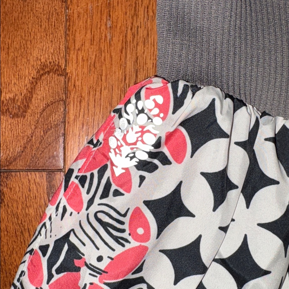 Free People Movement Carpe Diem Geo Printed High Waisted Shorts Size Small NWOT - Picture 6 of 7